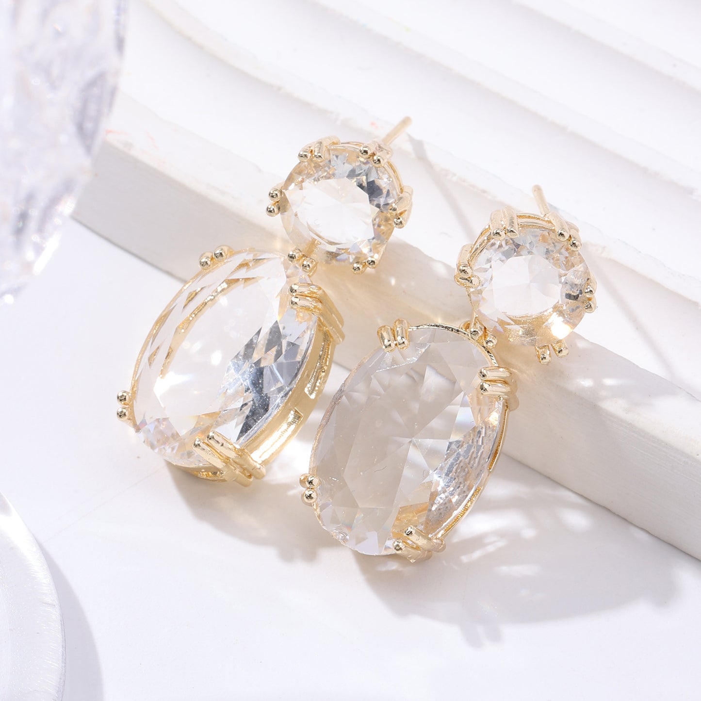 Ins Drop-shaped Rhinestones Earrings Creative Personality Alloy Oval Earrings