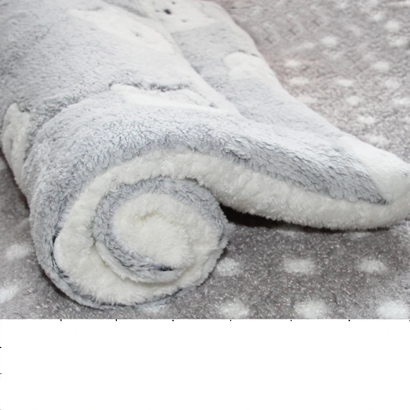 Multi-model pet flannel sleeping mat kennel mat blanket pet warm mat suitable for large medium and small pets