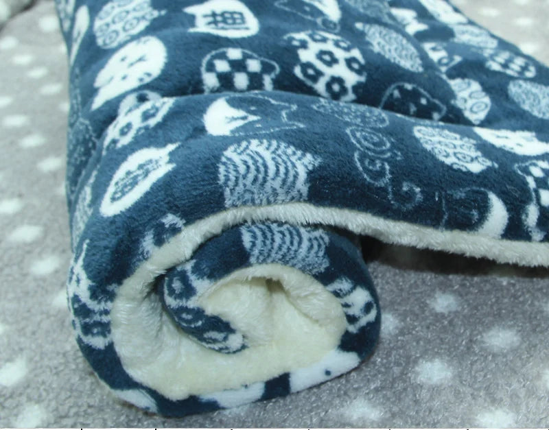 Multi-model pet flannel sleeping mat kennel mat blanket pet warm mat suitable for large medium and small pets
